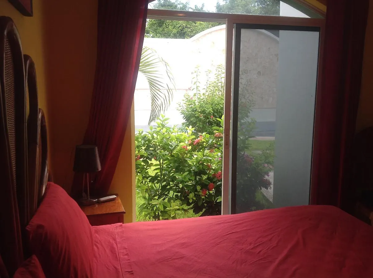 Casa Pili Bed & Breakfast Playa del Carmen 0*,